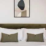 Apartment The Haus Santa Barbara Ii Lissabon